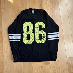 Size XS Victoria’s Secret PINK Floral “86” Long Sleeved Jersey Style Shirt